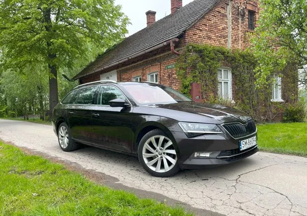 skoda Skoda Superb cena 72000 przebieg: 152000, rok produkcji 2017 z Biała